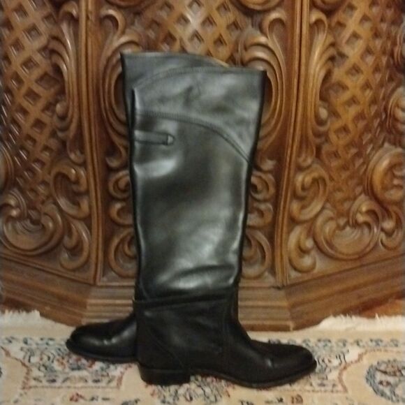 Frye - Picture 6 of 15